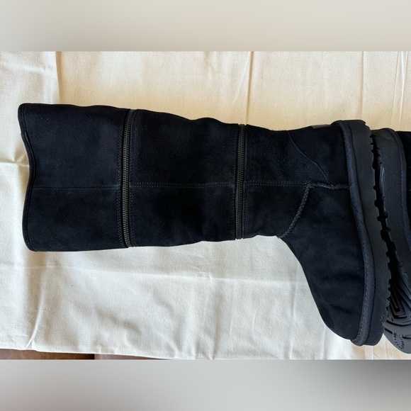 UGG NWOB Classic Ultra convertible Black Boot size 5 - Picture 4 of 7